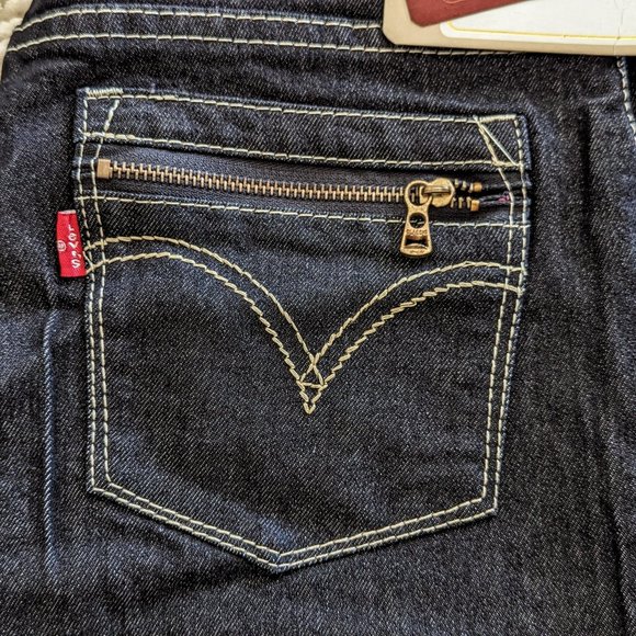 NWT   Levi's ECO Bootcut Black Jeans         Sz 28 - Picture 7 of 13